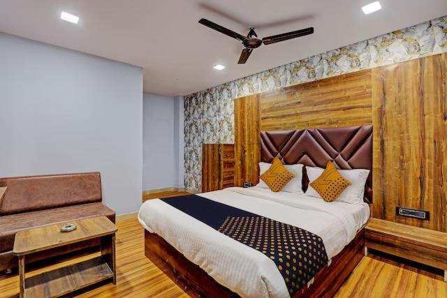 Hotel Mahi Batwa Екстер'єр фото